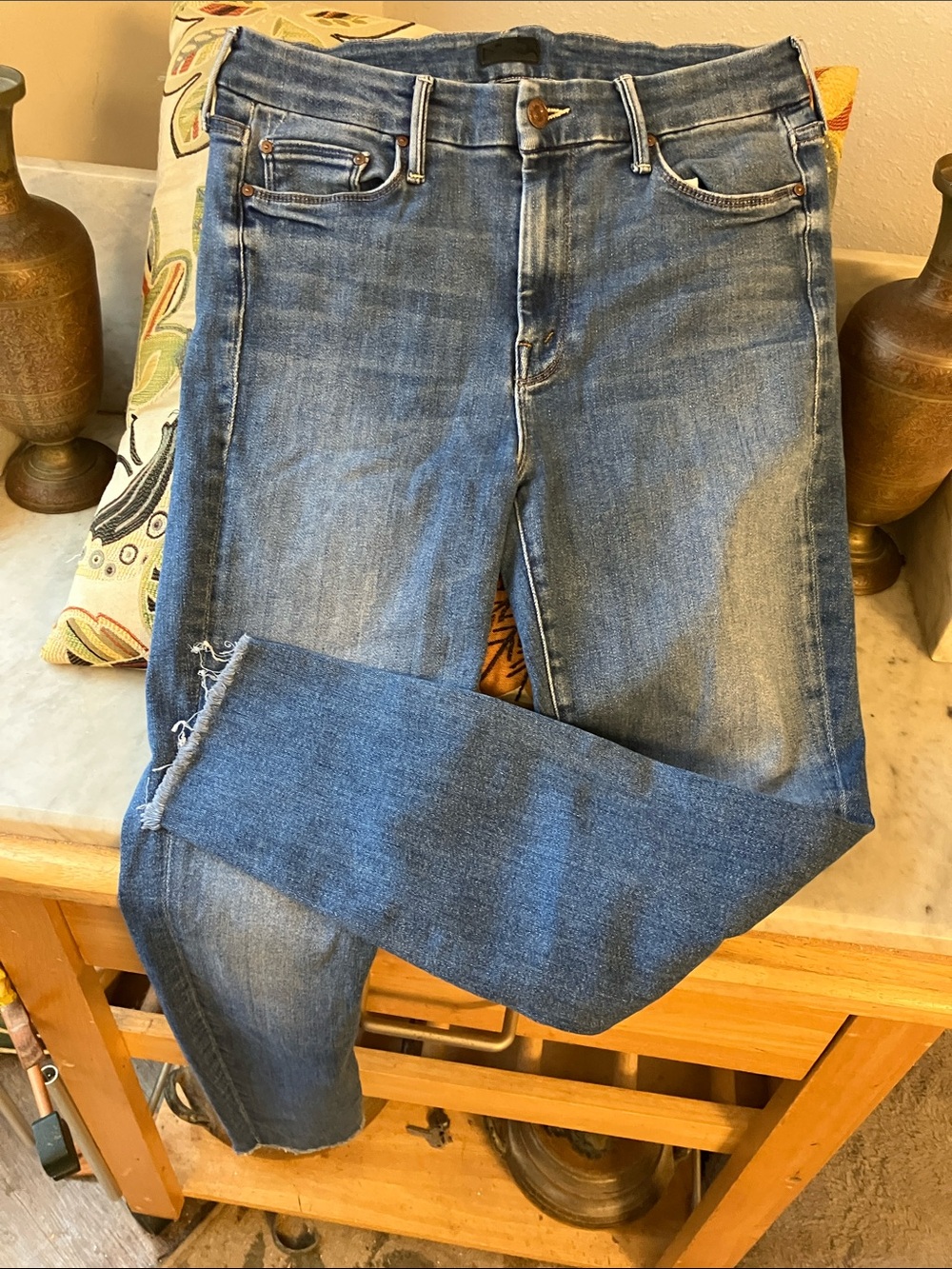 MOTHER Women’s Skinny 29 Jeans in Faded Blue Denim! Sleek Sexy!!